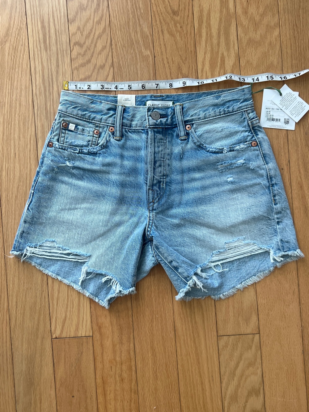 AE77 American Eagle Outfitters Light Blue Distressed Denim Cutoff Shorts